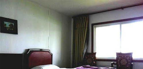Mount Emei Jindingxiang Huaili Hotel 峨眉山 エクステリア 写真